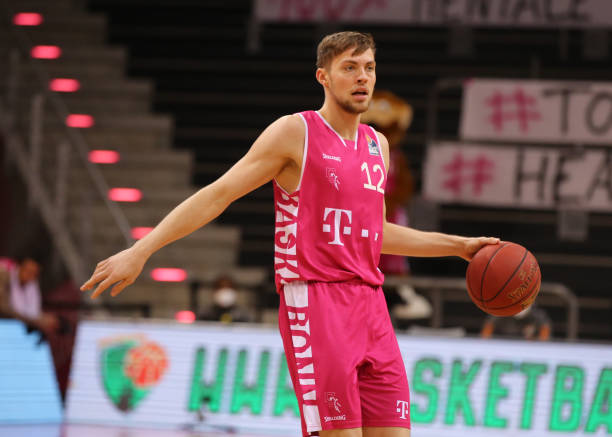 至单场三分 至单场三分