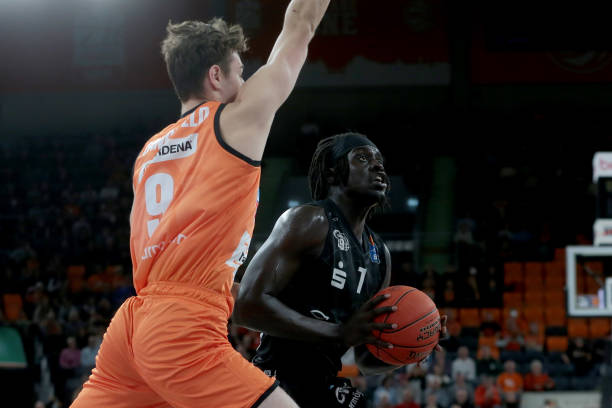 不仅展现了 不仅展现了