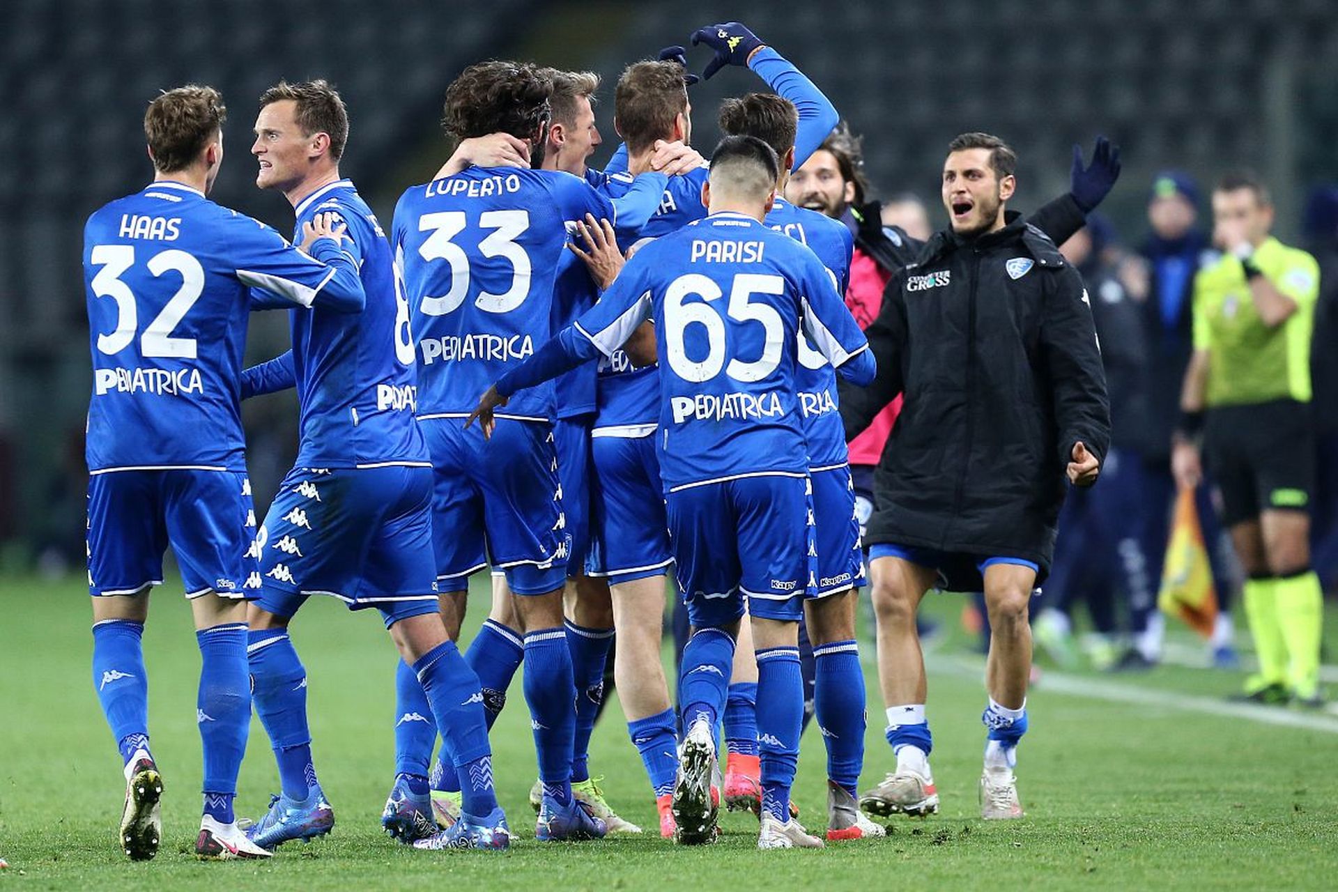 青岛黄海球 青岛黄海球