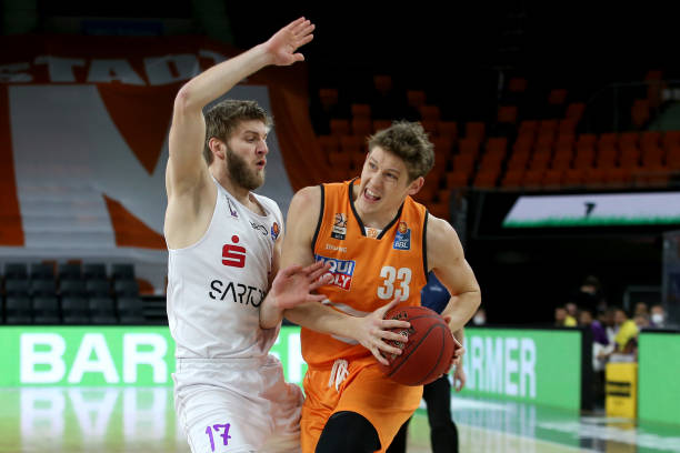 乔丹携手推 乔丹携手推