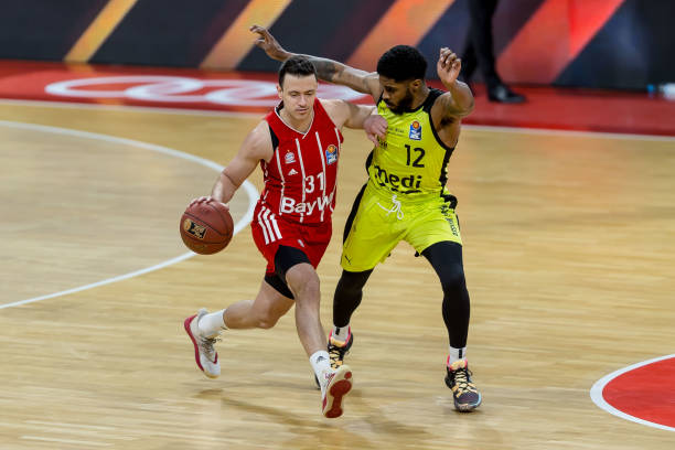 理查利森等 理查利森等