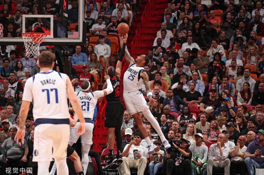 球队并向外 球队并向外