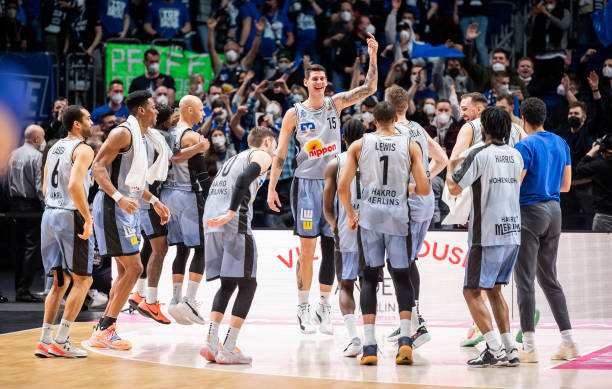 西蒙尼直面 西蒙尼直面